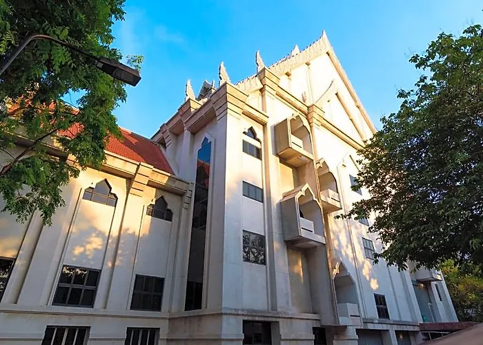 Aparthotel Ravipha Residences